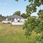 Mayla - 50m From The Sea By Interhome Nyaraló