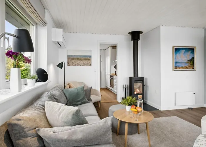 Holiday home Mayla - 50m From The Sea By Interhome